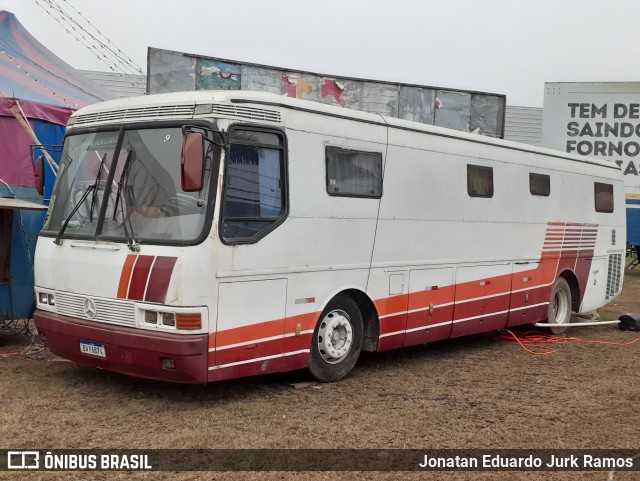 Circo Dinâmico 6B74 na cidade de Itajaí, Santa Catarina, Brasil, por Jonatan Eduardo Jurk Ramos. Número da foto: #13212329.