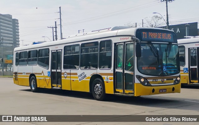 Companhia Carris Porto-Alegrense 0763 na cidade de Porto Alegre, Rio Grande do Sul, Brasil, por Gabriel da Silva Ristow. Número da foto: #13211111.