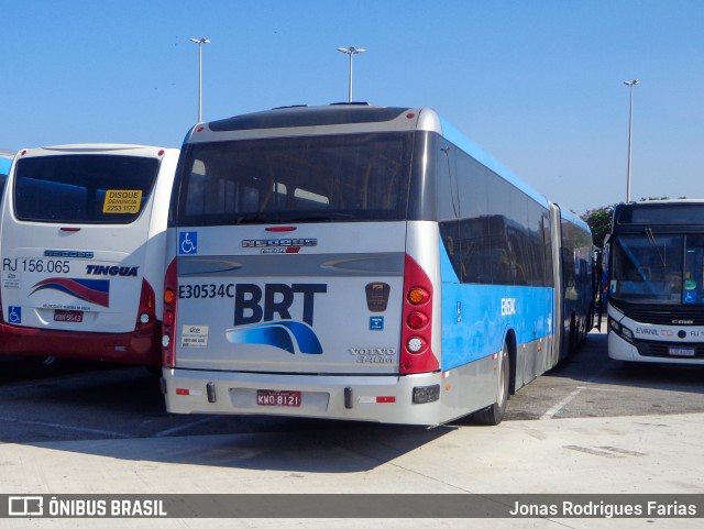 BRT RIO E30534C na cidade de Rio de Janeiro, Rio de Janeiro, Brasil, por Jonas Rodrigues Farias. Número da foto: #13209543.