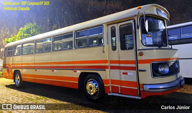Ônibus Particulares 9976 na cidade de Campinas, São Paulo, Brasil, por Carlos Júnior. Número da foto: #13211106.