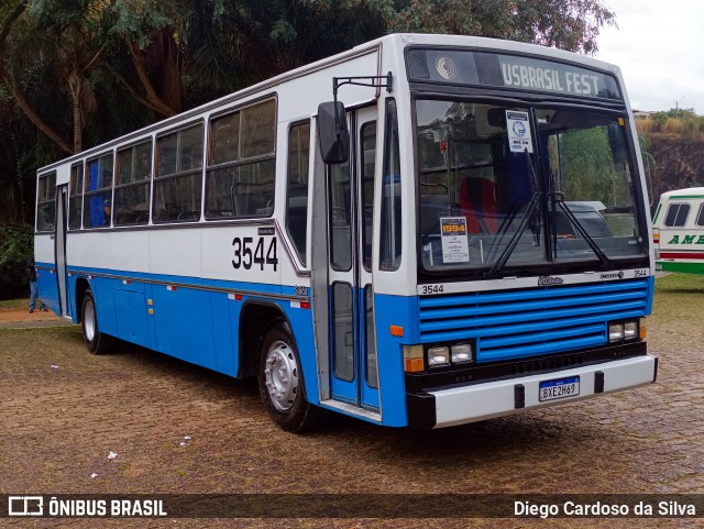 Ônibus Particulares 3544 na cidade de Campinas, São Paulo, Brasil, por Diego Cardoso da Silva. Número da foto: #13211777.