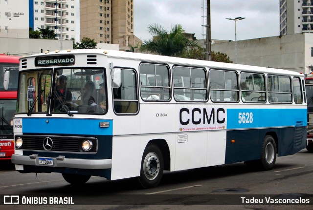 Ônibus Particulares 5628 na cidade de Barueri, São Paulo, Brasil, por Tadeu Vasconcelos. Número da foto: #13211472.