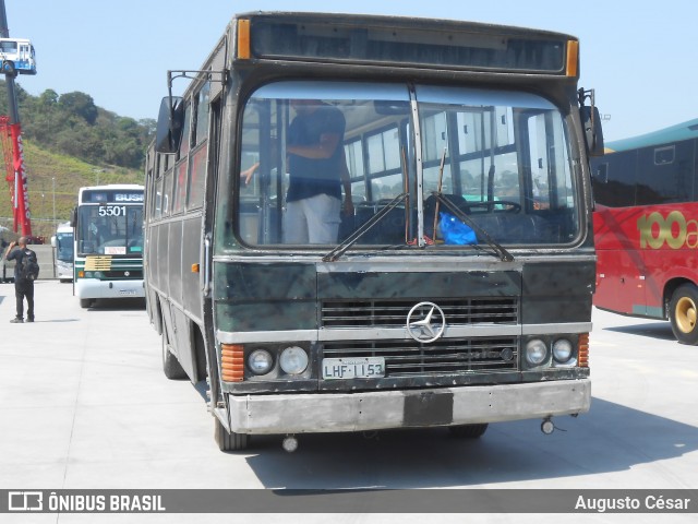 Ônibus Particulares 01 na cidade de Duque de Caxias, Rio de Janeiro, Brasil, por Augusto César. Número da foto: #13212153.