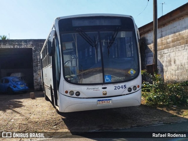 Piricatur Turismo 1530 na cidade de Flora Rica, São Paulo, Brasil, por Rafael Rodenas. Número da foto: #13210912.