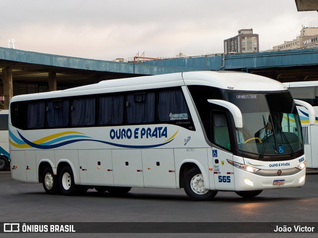 Viação Ouro e Prata 565 na cidade de Porto Alegre, Rio Grande do Sul, Brasil, por João Victor. Número da foto: #13212659.