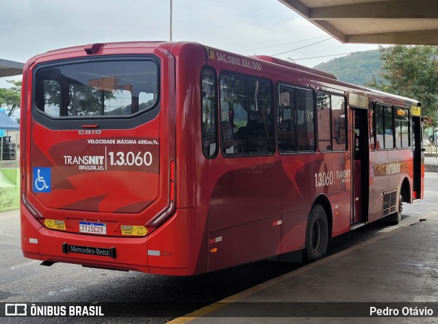 Auto Ônibus Brasília 1.3.060 na cidade de Niterói, Rio de Janeiro, Brasil, por Pedro Otávio. Número da foto: #13209558.