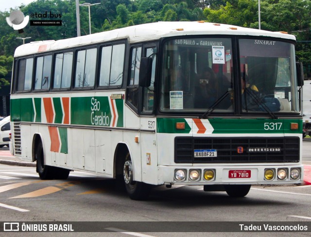 Cia. São Geraldo de Viação 5317 na cidade de Barueri, São Paulo, Brasil, por Tadeu Vasconcelos. Número da foto: #13209574.