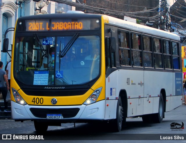 Empresa Metropolitana 400 na cidade de Recife, Pernambuco, Brasil, por Lucas Silva. Número da foto: #13214924.