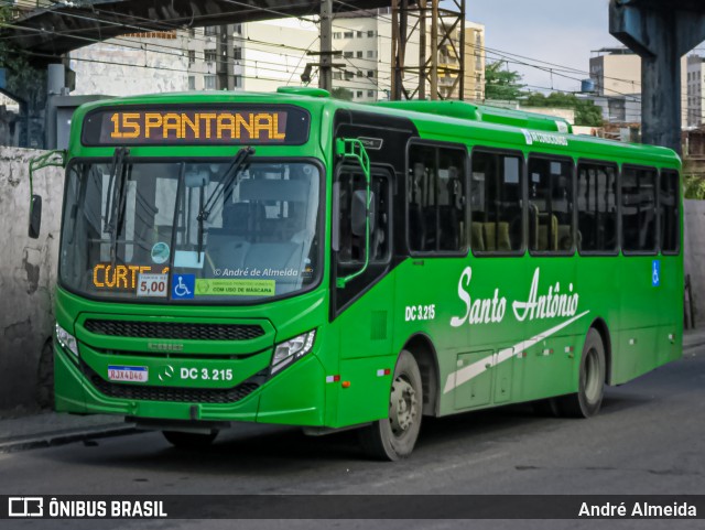 Transportes Santo Antônio DC 3.215 na cidade de Duque de Caxias, Rio de Janeiro, Brasil, por André Almeida. Número da foto: #13214762.