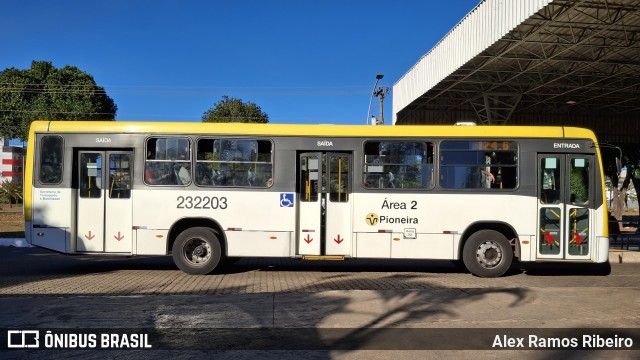 Viação Pioneira 232203 na cidade de Cruzeiro, Distrito Federal, Brasil, por Alex Ramos Ribeiro. Número da foto: #13214091.