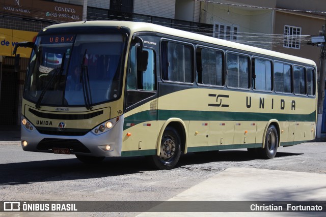 Empresa Unida Mansur e Filhos 505 na cidade de Coimbra, Minas Gerais, Brasil, por Christian  Fortunato. Número da foto: #13213024.