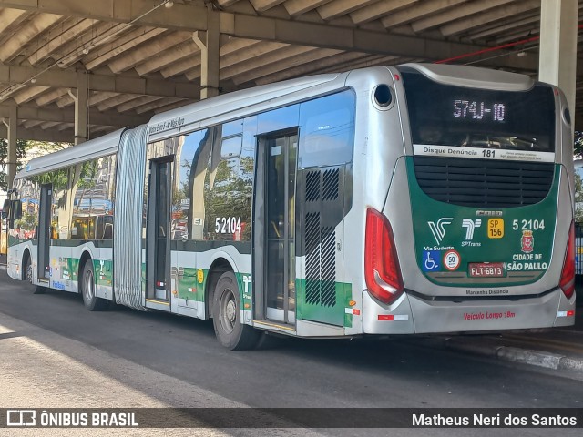 Via Sudeste Transportes S.A. 5 2104 na cidade de São Paulo, São Paulo, Brasil, por Matheus Neri dos Santos. Número da foto: #13212986.
