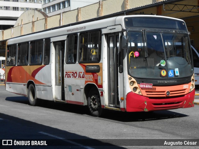 Petro Ita Transportes Coletivos de Passageiros 2032 na cidade de Petrópolis, Rio de Janeiro, Brasil, por Augusto César. Número da foto: #13217912.