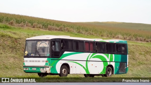 Ônibus Particulares 4318 na cidade de Ourinhos, São Paulo, Brasil, por Francisco Ivano. Número da foto: #13217417.