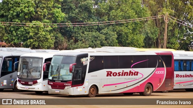 Rosinha Turismo 43000 na cidade de Cândido Mota, São Paulo, Brasil, por Francisco Ivano. Número da foto: #13217606.
