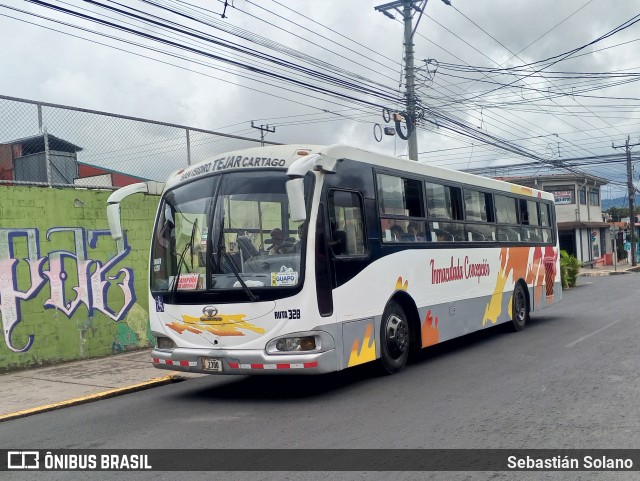 Autotransportes El Guarco INMACULADA CONCEPCIóN na cidade de Cartago, Cartago, Costa Rica, por Sebastián Solano. Número da foto: #13215576.