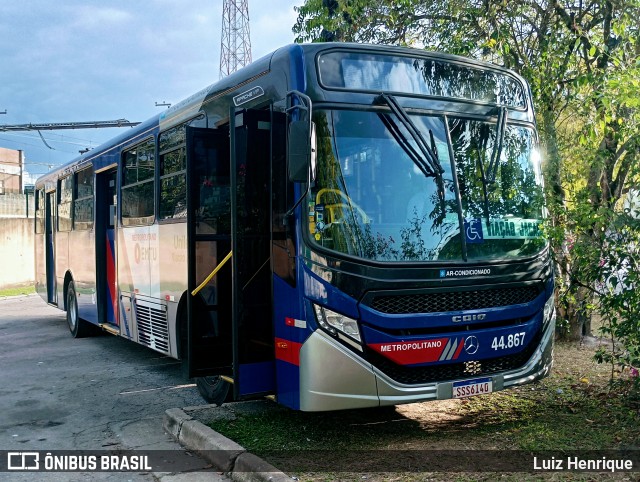 Viação Jacareí 44.867 na cidade de Mogi das Cruzes, São Paulo, Brasil, por Luiz Henrique. Número da foto: #13221229.