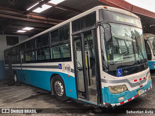 Buses Guadalupe 100 na cidade de Guadalupe, Goicoechea, San José, Costa Rica, por Sebastian Ávila. Número da foto: #13220462.