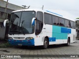 Ônibus Particulares 8260 na cidade de São Vicente, São Paulo, Brasil, por Mark 12. Número da foto: #:id.