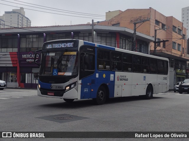 Cooperativa Fênix > Spencer Transporte 2 5092 na cidade de São Paulo, São Paulo, Brasil, por Rafael Lopes de Oliveira. Número da foto: #13221740.