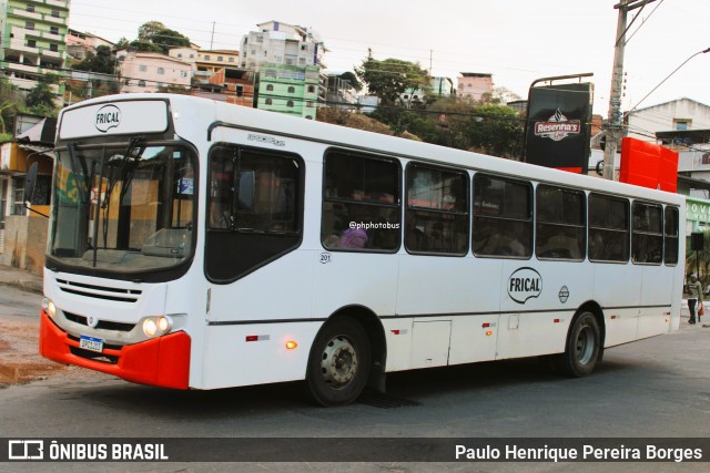 Frical Carnes 201 na cidade de Caratinga, Minas Gerais, Brasil, por Paulo Henrique Pereira Borges. Número da foto: #13225805.