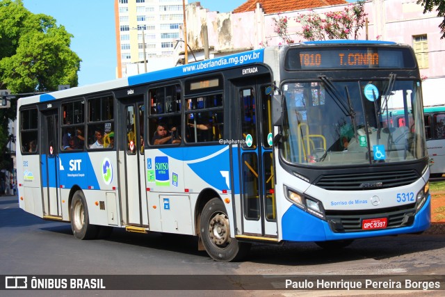 Viação Sorriso de Minas 5312 na cidade de Uberlândia, Minas Gerais, Brasil, por Paulo Henrique Pereira Borges. Número da foto: #13225799.