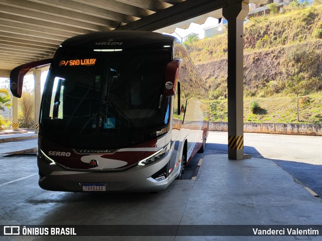 Viação Serro 46124 na cidade de São Lourenço, Minas Gerais, Brasil, por Vanderci Valentim. Número da foto: #13228206.