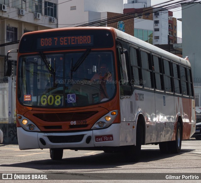 Expresso Coroado 0611039 na cidade de Manaus, Amazonas, Brasil, por Gilmar Porfírio. Número da foto: #13228408.