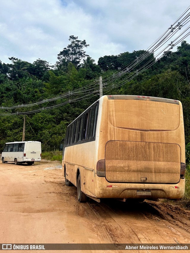 Ônibus Particulares 6A17 na cidade de Porto Seguro, Bahia, Brasil, por Abner Meireles Wernersbach. Número da foto: #13228089.