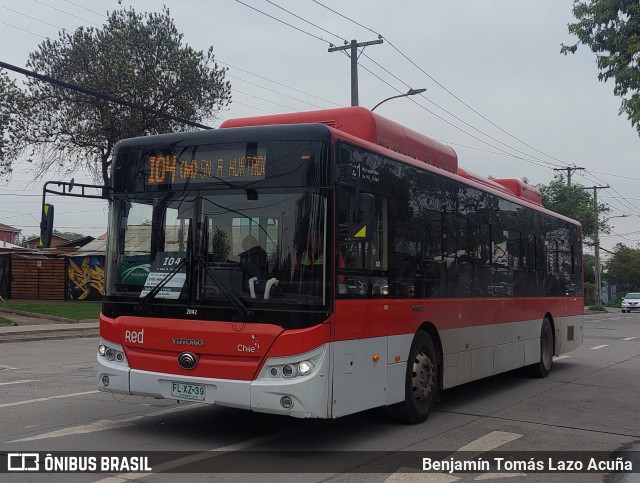 Buses Vule 2042 na cidade de Maipú, Santiago, Metropolitana de Santiago, Chile, por Benjamín Tomás Lazo Acuña. Número da foto: #13227588.