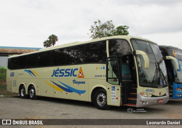 Jéssica Viagens 6000 na cidade de Barra do Piraí, Rio de Janeiro, Brasil, por Leonardo Daniel. Número da foto: #13227266.