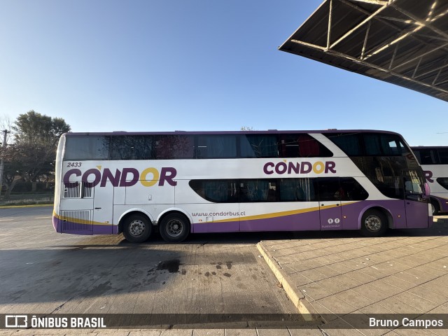 Condorbus 2433 na cidade de Valparaíso, Valparaíso, Valparaíso, Chile, por Bruno Campos. Número da foto: #13228197.