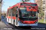 Buses Omega 6113 na cidade de Las Condes, Santiago, Metropolitana de Santiago, Chile, por Benjamín Tomás Lazo Acuña. Número da foto: #13227667.
