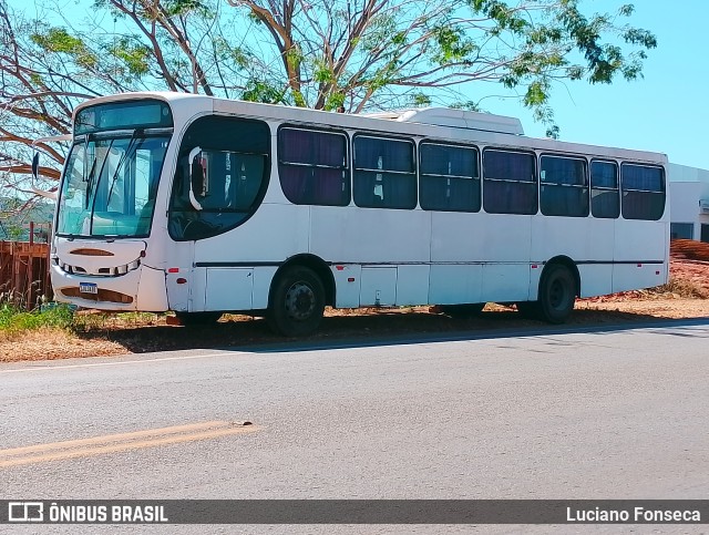 Ônibus Particulares 3A38 na cidade de Diamantino, Mato Grosso, Brasil, por Luciano Fonseca. Número da foto: #13229184.