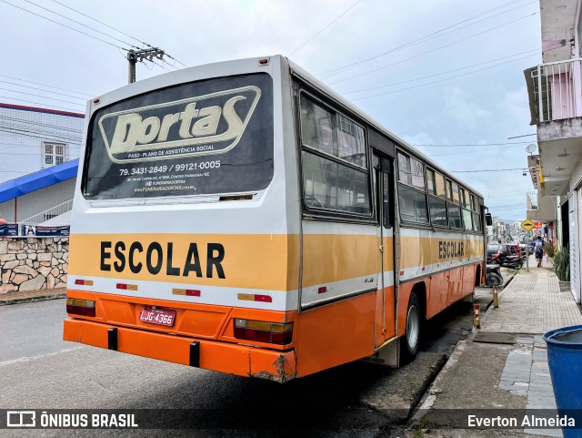 Ônibus Particulares LJG4366 na cidade de Itabaiana, Sergipe, Brasil, por Everton Almeida. Número da foto: #13231135.