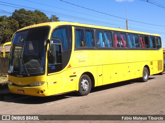 Ônibus Particulares 8489 na cidade de Três Corações, Minas Gerais, Brasil, por Fábio Mateus Tibúrcio. Número da foto: #13229180.