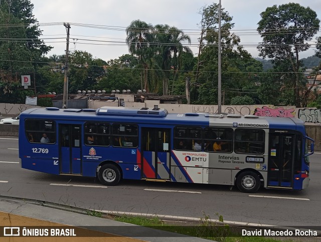 Auto Viação Bragança Metropolitana > Viação Raposo Tavares 12.769 na cidade de Cotia, São Paulo, Brasil, por David Macedo Rocha. Número da foto: #13231064.