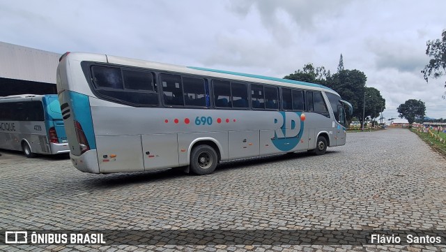 RD Transportes 690 na cidade de Cruz das Almas, Bahia, Brasil, por Flávio  Santos. Número da foto: #13229408.