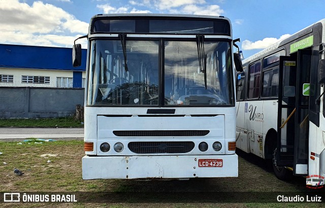 Ônibus Particulares LCD4239 na cidade de Rio de Janeiro, Rio de Janeiro, Brasil, por Claudio Luiz. Número da foto: #13231546.