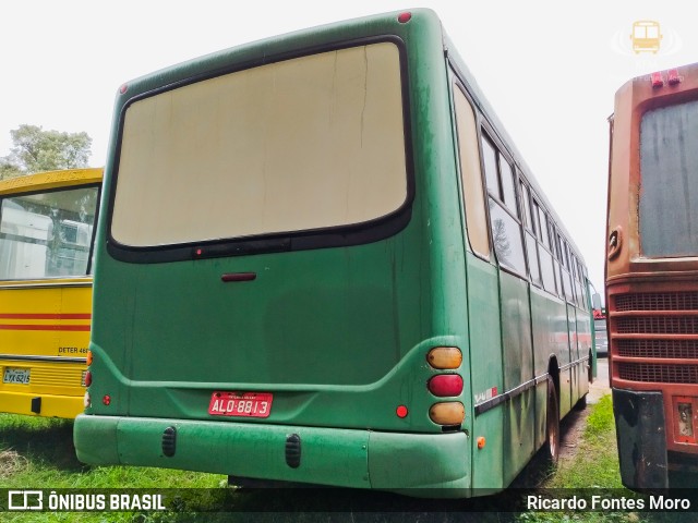Ônibus Particulares 8813 na cidade de Curitiba, Paraná, Brasil, por Ricardo Fontes Moro. Número da foto: #13231201.