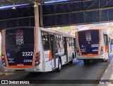 Viação Raposo Tavares Cotia 2322 na cidade de Cotia, São Paulo, Brasil, por Ítalo Silva. Número da foto: #:id.
