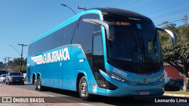 Viação Águia Branca 33600 na cidade de Leopoldina, Minas Gerais, Brasil, por Leonardo Lima. Número da foto: #13185482.
