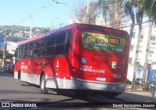 Trevo Transportes Coletivos 1182 na cidade de Porto Alegre, Rio Grande do Sul, Brasil, por David Verissimo Jsauro. Número da foto: #13185175.