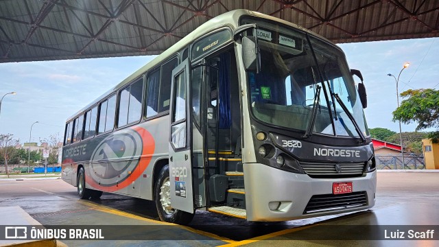 Expresso Nordeste 3620 na cidade de Maringá, Paraná, Brasil, por Luiz Scaff. Número da foto: #13186885.