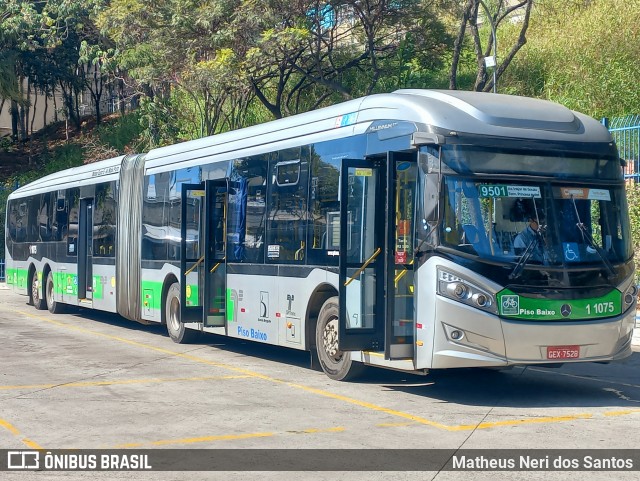 Viação Santa Brígida 1 1075 na cidade de São Paulo, São Paulo, Brasil, por Matheus Neri dos Santos. Número da foto: #13184471.