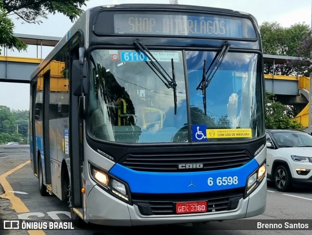 Transwolff Transportes e Turismo 6 6598 na cidade de São Paulo, São Paulo, Brasil, por Brenno Santos. Número da foto: #13184285.