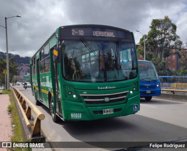 Consorcio Express S.A.S. - Transmilenio N0888 na cidade de Bogotá, Colômbia, por Felipe Rodriguez. Número da foto: #13184524.