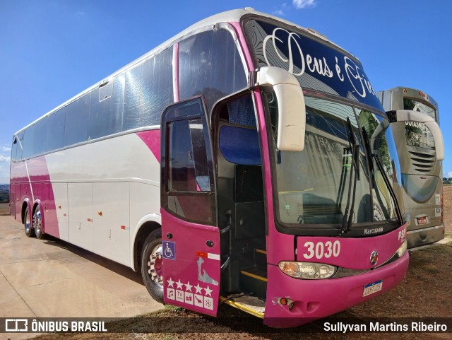 Ônibus Particulares 3030 na cidade de Anápolis, Goiás, Brasil, por Sullyvan Martins Ribeiro. Número da foto: #13186703.
