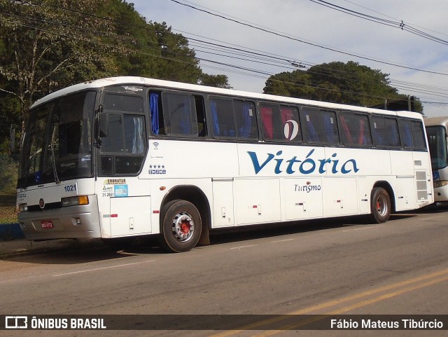 Vitória Turismo 1021 na cidade de Três Corações, Minas Gerais, Brasil, por Fábio Mateus Tibúrcio. Número da foto: #13185778.