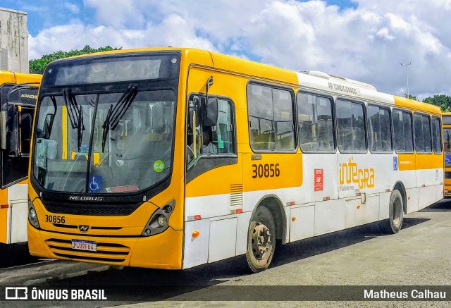 Plataforma Transportes 30856 na cidade de Salvador, Bahia, Brasil, por Matheus Calhau. Número da foto: #13185349.